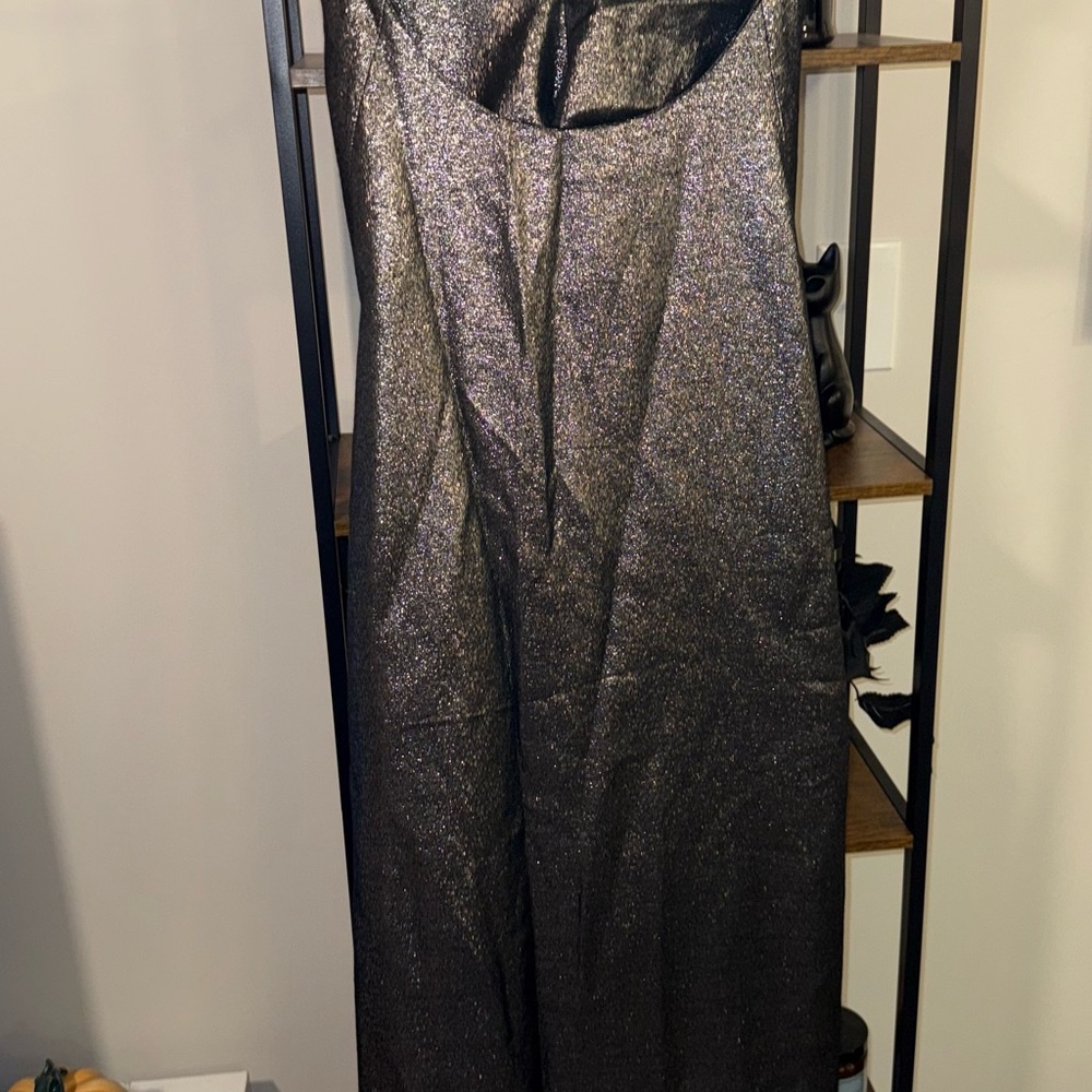 🟤🟤Solace London Metallic Silver Halter Top Gown - Picture 5 of 10